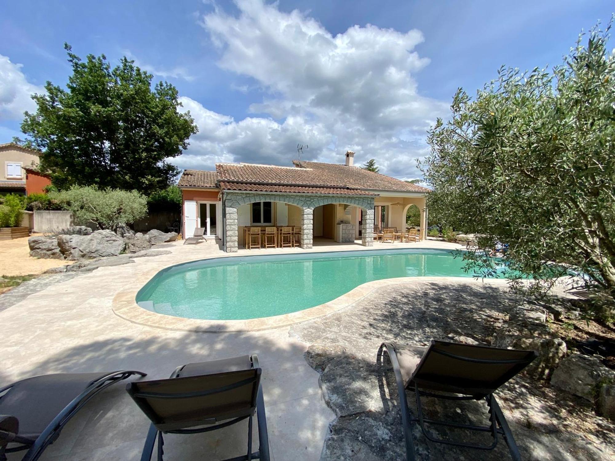 Maison Pour 12P, Piscine A Debordement Chauffee D'Avril A Octobre Inclus Ruoms Dış mekan fotoğraf